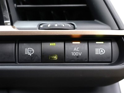 صورة 32 لـ 2023 Toyota CROWN SPORT