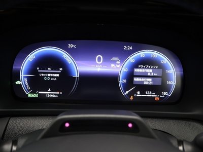 صورة 18 لـ 2023 Toyota CROWN SPORT