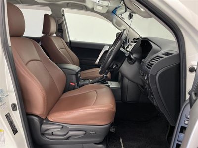 2020 Toyota LAND CRUISER PRADO thumbnail 34