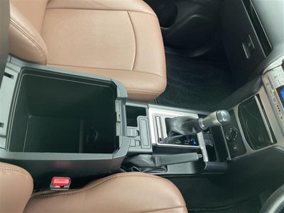 2020 Toyota LAND CRUISER PRADO thumbnail 30