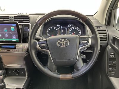 2020 Toyota LAND CRUISER PRADO thumbnail 19