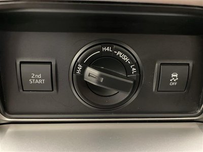 2020 Toyota LAND CRUISER PRADO thumbnail 26