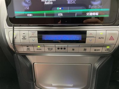 2020 Toyota LAND CRUISER PRADO thumbnail 32