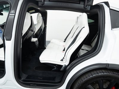 صورة 49 لـ 2017 Tesla MODEL X