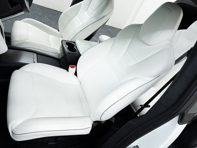 صورة 42 لـ 2017 Tesla MODEL X