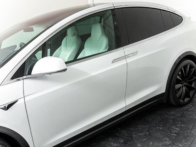 صورة 14 لـ 2017 Tesla MODEL X