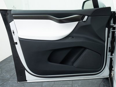 صورة 40 لـ 2017 Tesla MODEL X