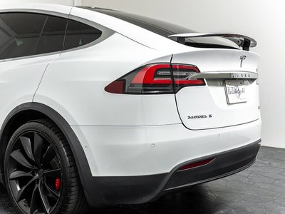صورة 29 لـ 2017 Tesla MODEL X