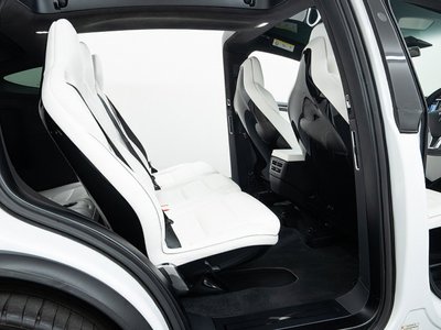 صورة 45 لـ 2017 Tesla MODEL X