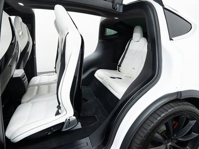صورة 53 لـ 2017 Tesla MODEL X