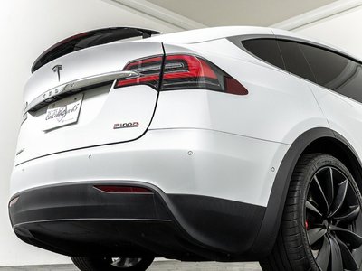 صورة 33 لـ 2017 Tesla MODEL X