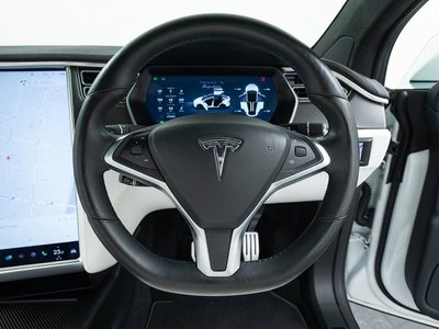 صورة 60 لـ 2017 Tesla MODEL X