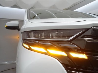 2024 Toyota ALPHARD — фото 23