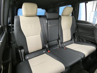 2025 Lexus GX thumbnail 34