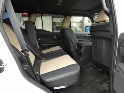 2025 Lexus GX thumbnail 35