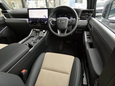 2025 Lexus GX thumbnail 37
