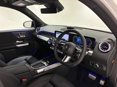 2026 Mercedes-BENZ GLB photo 2