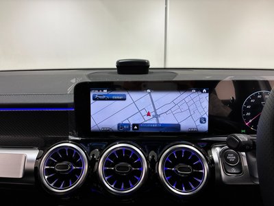 2026 Mercedes-BENZ GLB photo 11