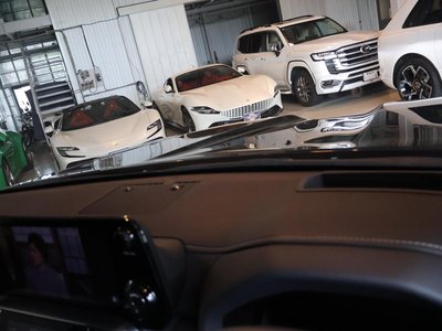 2025 Lexus LX thumbnail 45