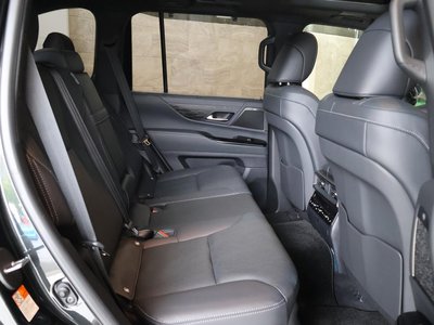 2025 Lexus LX thumbnail 24