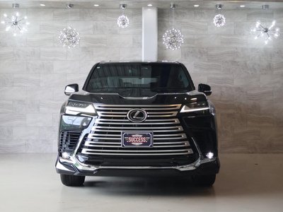 2025 Lexus LX photo 2