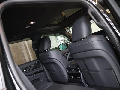 2025 Lexus LX thumbnail 29