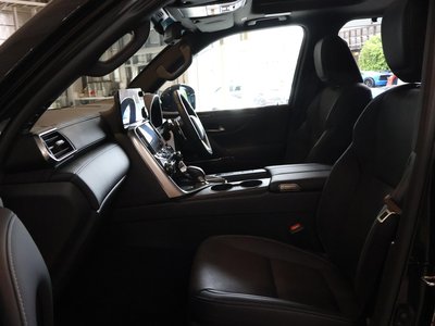 2025 Lexus LX thumbnail 19