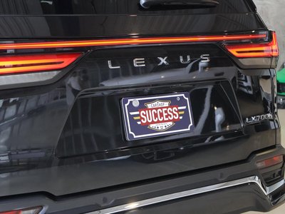 2025 Lexus LX thumbnail 75
