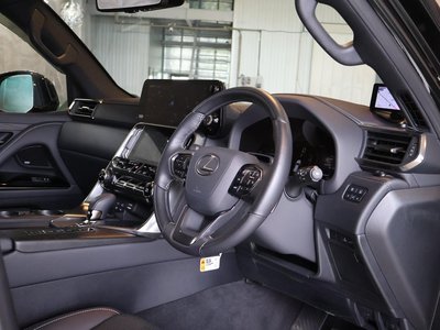 2025 Lexus LX photo 10