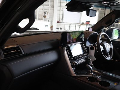 2025 Lexus LX thumbnail 46