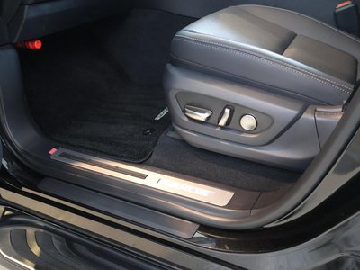 2025 Lexus LX thumbnail 22