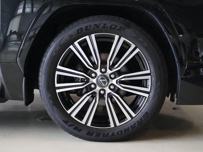 2025 Lexus LX thumbnail 61