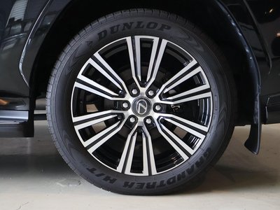 2025 Lexus LX thumbnail 64
