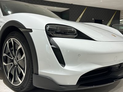 2023 Porsche TAYCAN — миниатюра 5
