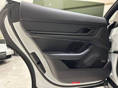 2023 Porsche TAYCAN — миниатюра 51