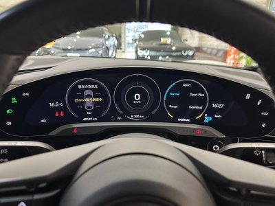 2023 Porsche TAYCAN — миниатюра 36
