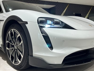 2023 Porsche TAYCAN — миниатюра 7