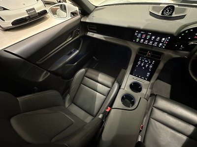 2023 Porsche TAYCAN — миниатюра 28
