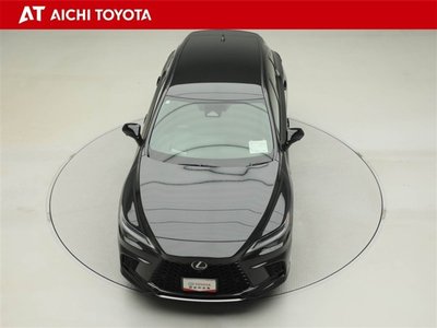 صورة 17 لـ 2024 Lexus RX