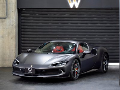 2025 Ferrari 296 GTS 照片 9