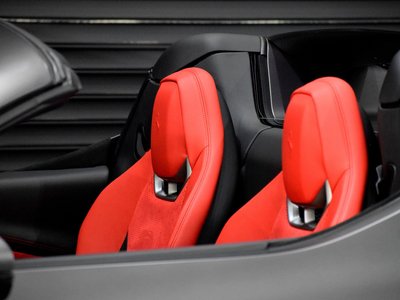 2025 Ferrari 296 GTS 照片 3