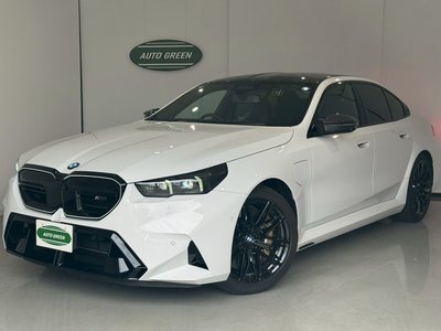 2025 BMW M5 photo 2