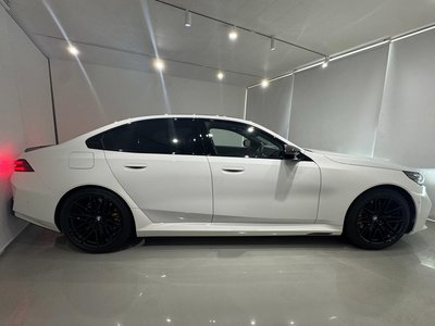 2025 BMW M5 thumbnail 28