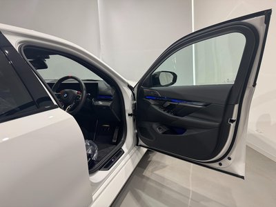 2025 BMW M5 thumbnail 40