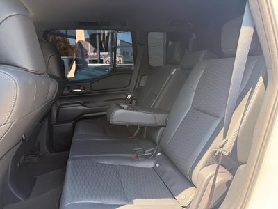 صورة 55 لـ 2024 Toyota LAND CRUISER 250