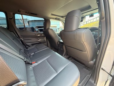 صورة 63 لـ 2024 Toyota LAND CRUISER 250