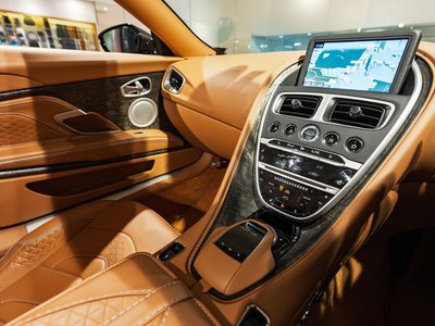 صورة 22 لـ 2022 Aston Martin DBS SUPERLEGGERA VOLANTE