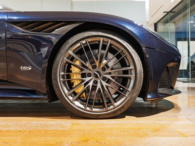 صورة 13 لـ 2022 Aston Martin DBS SUPERLEGGERA VOLANTE