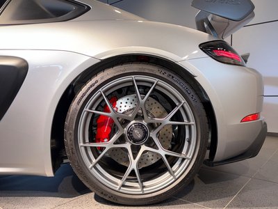 2025 Porsche 718 thumbnail 17