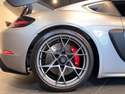 2025 Porsche 718 thumbnail 18